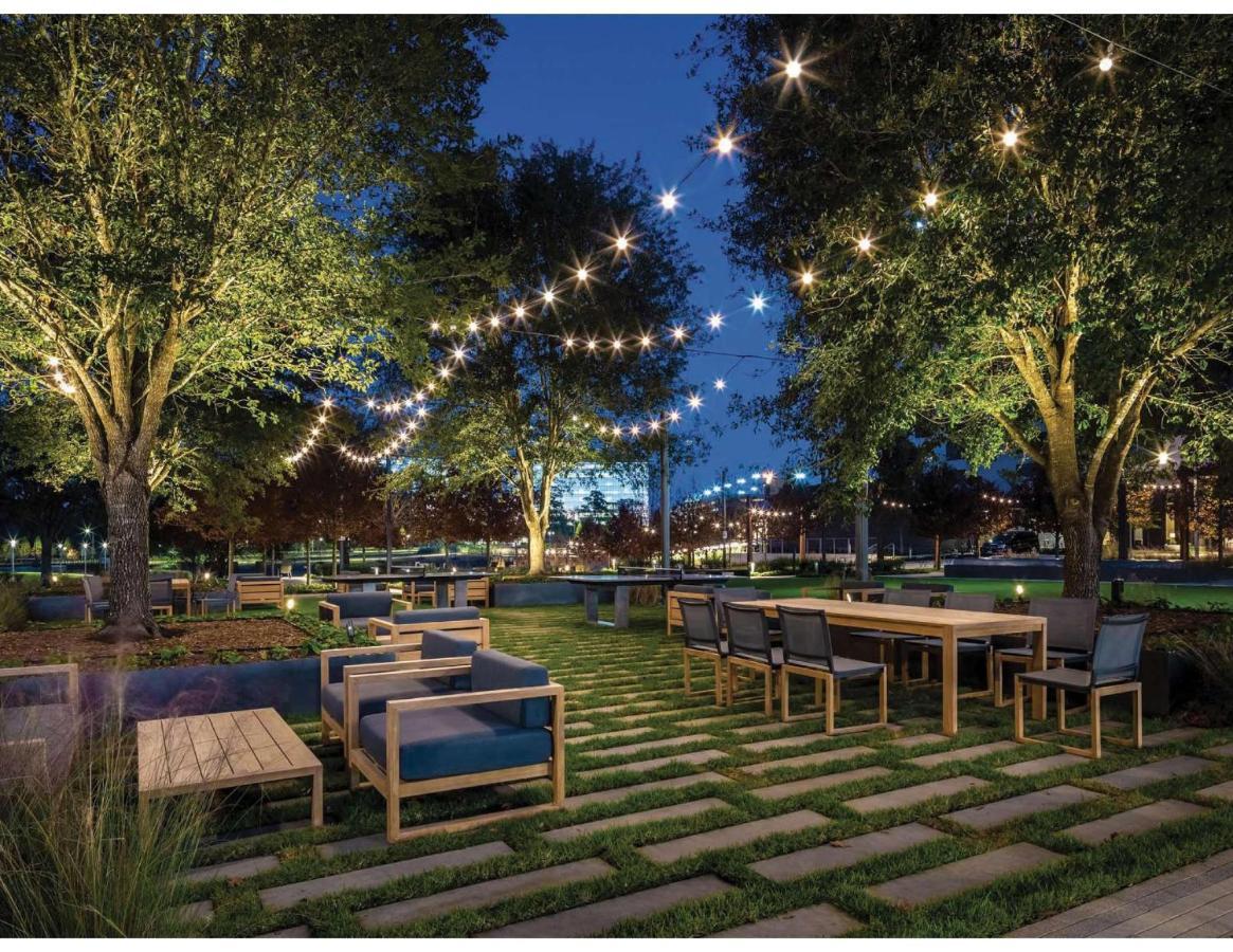 Houston Cityplace Marriott At Springwoods Village Εξωτερικό φωτογραφία