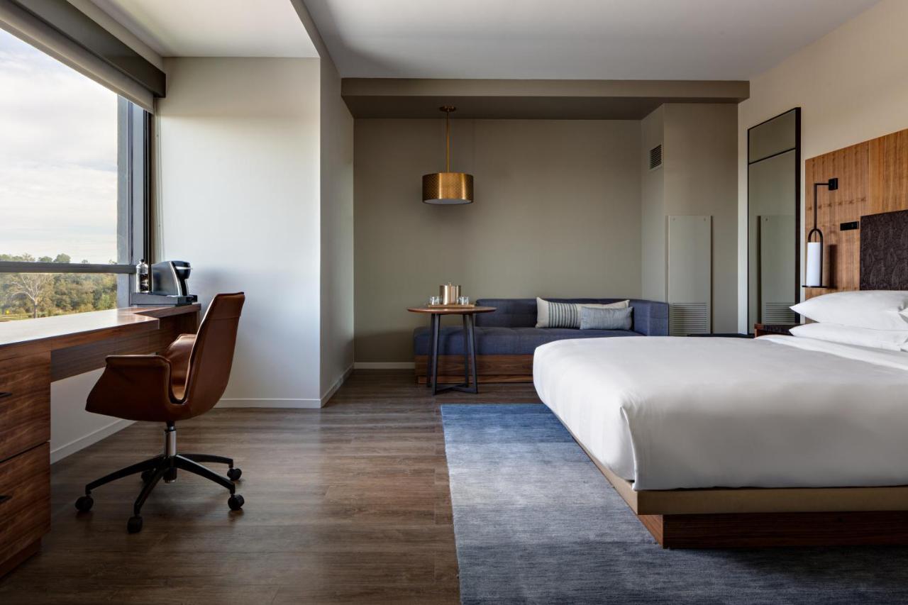 Houston Cityplace Marriott At Springwoods Village Εξωτερικό φωτογραφία